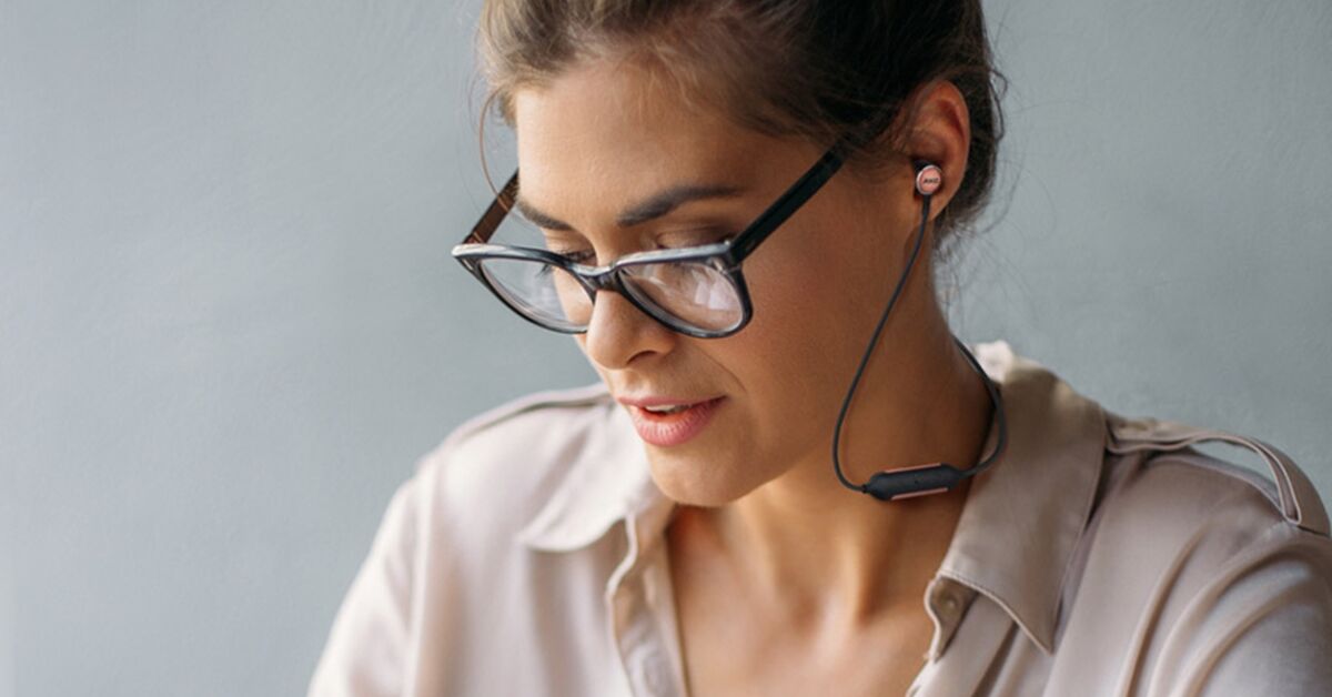 Tai nghe AKG Y100BT: Chức năng đủ, âm thanh trên trung bình!