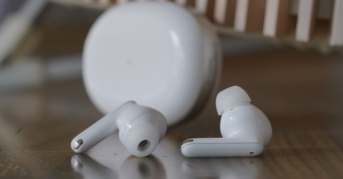 Tai nghe OPPO Enco X với chất lượng âm thanh đẳng cấp, hiện đại