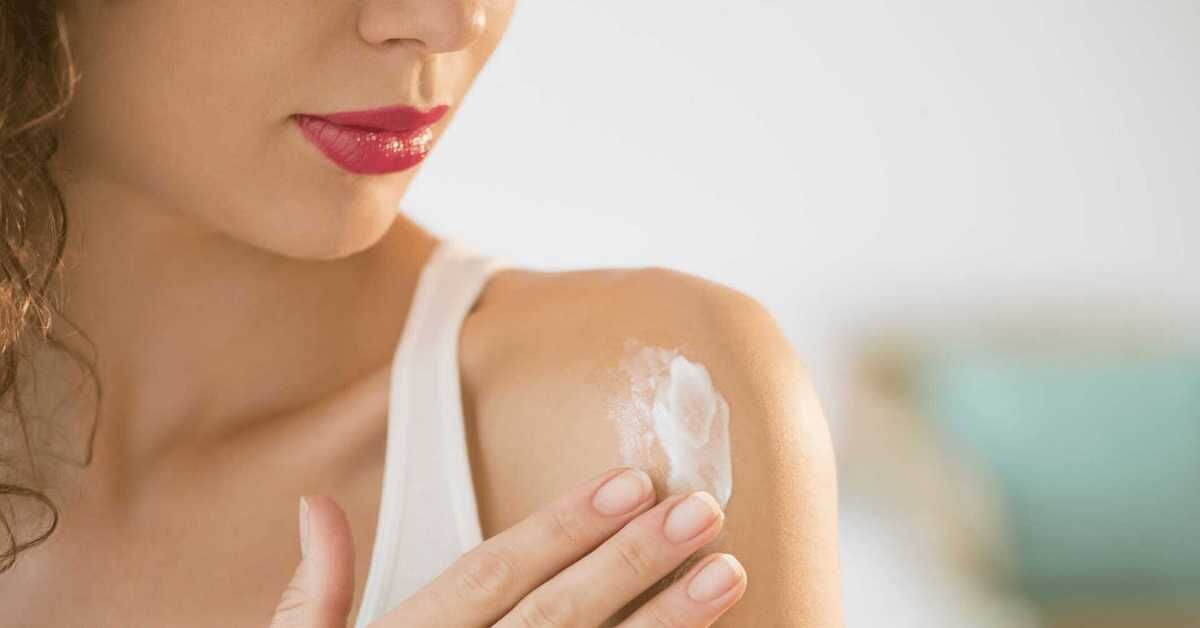 Tại sao các nàng không nên bỏ qua sữa dưỡng thể trắng da hàng ngày?