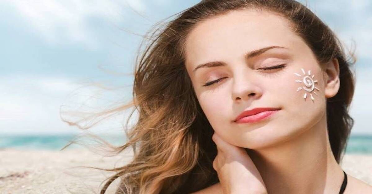 Tại sao kem chống nắng bị tách nước khi sử dụng?