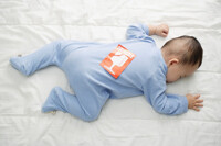 Tại sao mẹ nên cho trẻ nằm sấp?