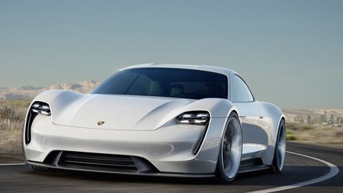Tesla đứng ngồi không yên khi Audi và Porsche đồng loạt tung concept xe ô tô điện mới