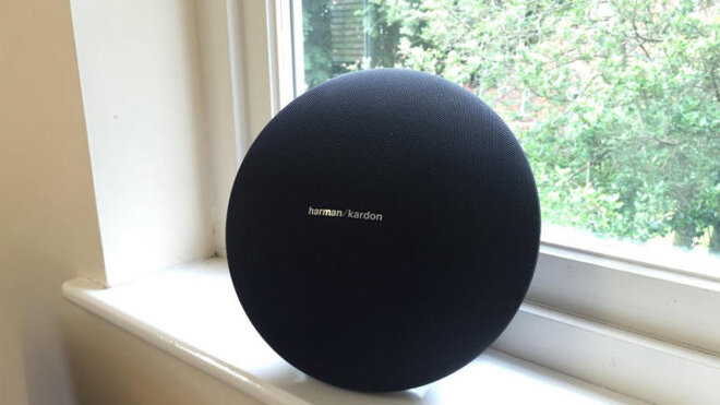 loa Harman Kardon 4 sẽ giúp người nghe hoàn toàn thỏa mãn với mọi dòng nhạc đang được ưa thích hiện nay