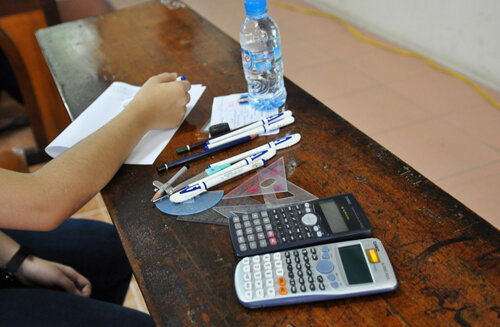 Thí sinh được mang những gì vào phòng thi kỳ thi THPT Quốc gia 2016?