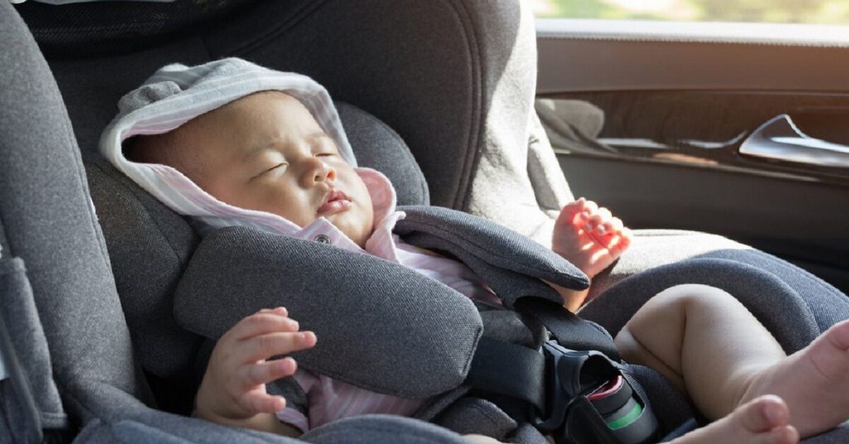 Thương hiệu xe nôi em bé trên xe hơi nào được ưa chuộng nhất?