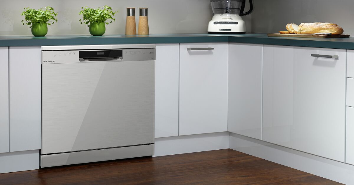 Tiết kiệm thời gian và chi phí nhờ biết đến 3 model máy rửa bát Eurosun 15 bộ này!