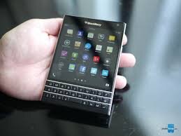 Tìm điểm khác nhau giữa Xiaomi Mi 4i và BlackBerry Passport