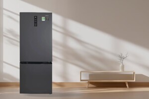 Tìm hiểu chất liệu và tính năng tiện ích của tủ lạnh Aqua AQR-B339MA (HB)