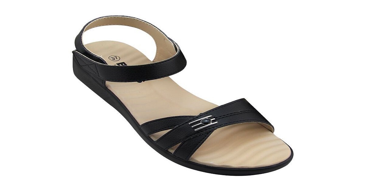 Tìm hiểu về giày sandal Bitas nữ