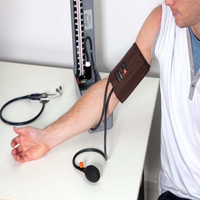 Tác dụng của máy đo huyết áp điện tử cho người dùng