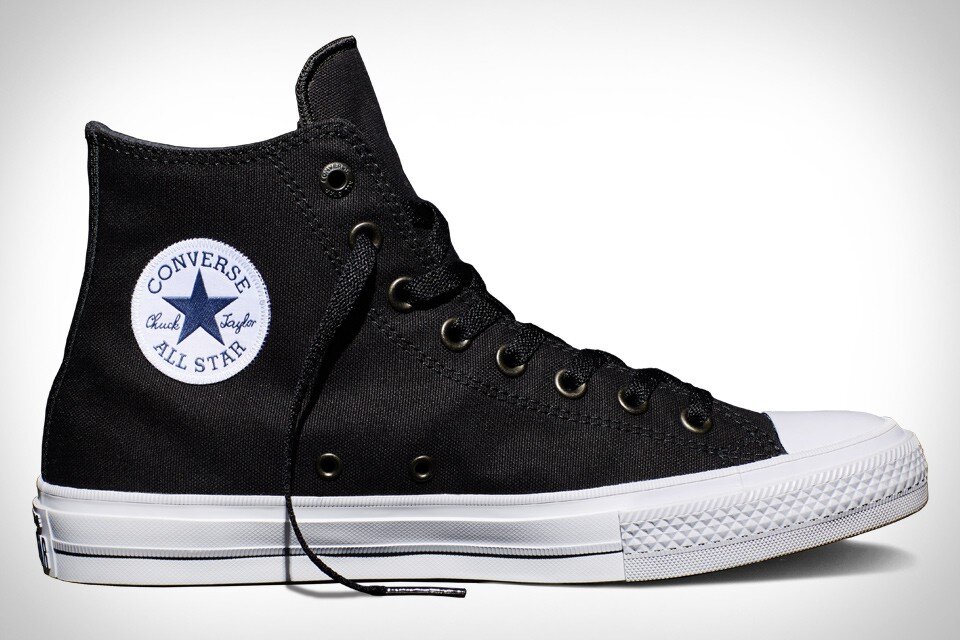 Top 10 đôi sneaker siêu kinh điển mà anh em “thần kinh giày” đều thèm khát