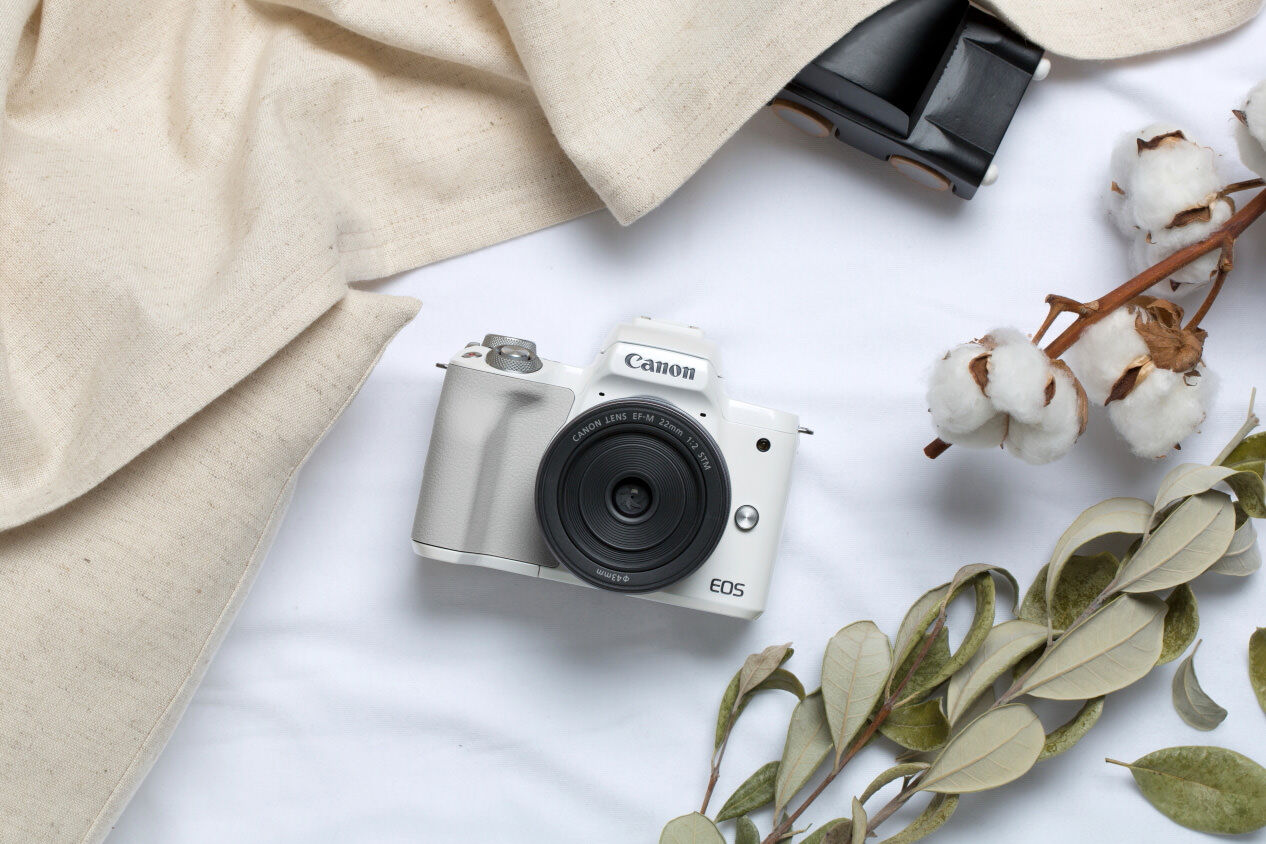 Top 13 máy ảnh Canon mới nhất hiện nay giá dưới 15tr chụp hình đẹp