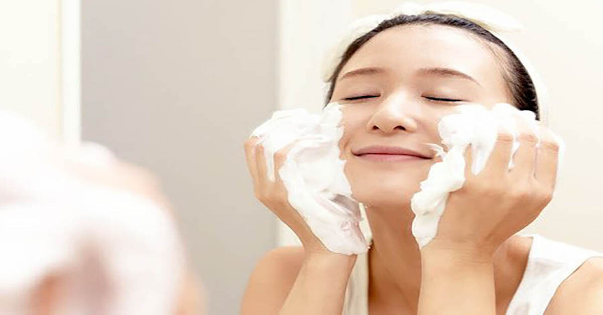 Top 4 sữa rửa mặt trắng da tốt được yêu thích nhất