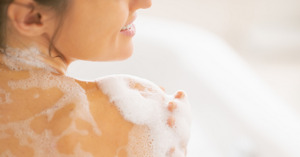 Top 4 sữa tắm dưỡng ẩm cho da khô tốt nhất hiện nay