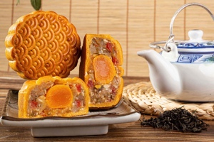 TOP 5 loại bánh Trung thu thập cẩm đáng thử từ các thương hiệu nổi tiếng