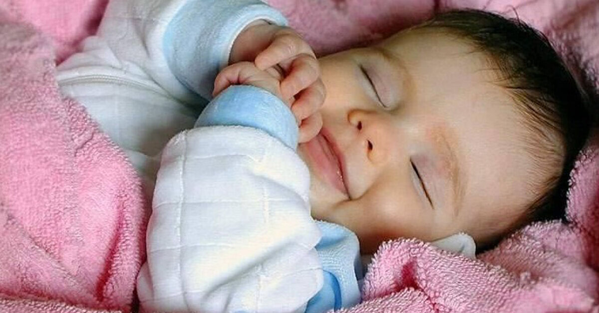 TOP 5 loại chăn mùa đông cho bé tốt, đẹp, rẻ mẹ nên sắm đủ