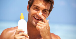 Top 5 thương hiệu kem chống nắng cho nam đáng mua nhất