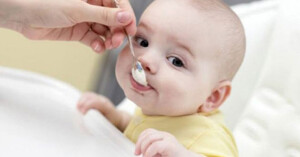 Top 6 bột ăn dặm cho bé 5 tháng tuổi tốt nhất