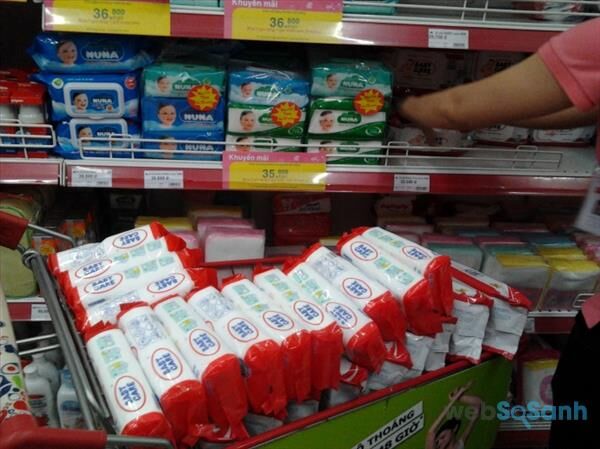 Top 9 loại khăn ướt cho bé tốt nhất mà mẹ có thể thử cho các thiên thần nhà mình