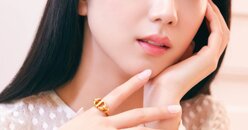 Trào lưu son bóng không màu – bơm căng môi chỉ trong tích tắc