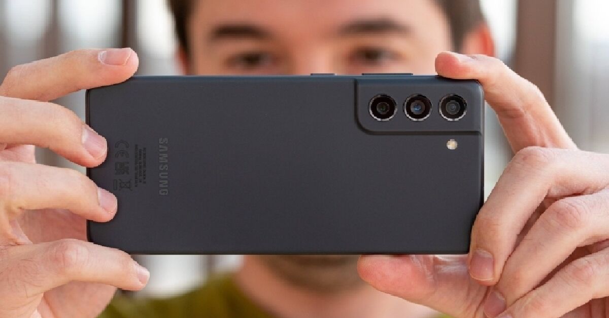 Trên tay điện thoại Samsung Galaxy S21 FE: Sang chảnh, đẹp không tì vết