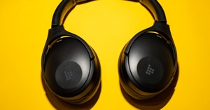 Tronsmart Apollo Q10: Tai nghe Hybrid ANC, thời gian chơi 100 giờ