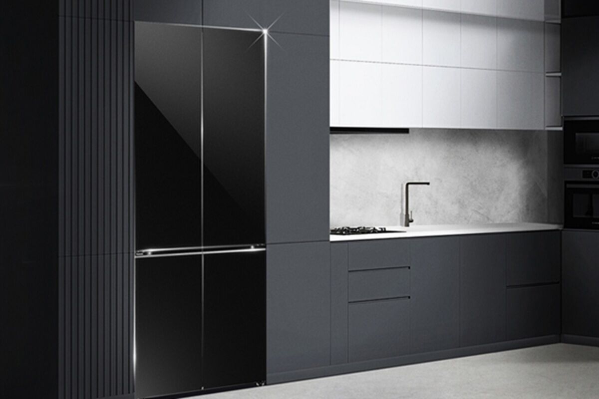 Tủ lạnh 4 cánh Panasonic 510 lít NR-X561BK-VN ấn tượng với thiết kế âm tường, chất Nhật xuất sắc