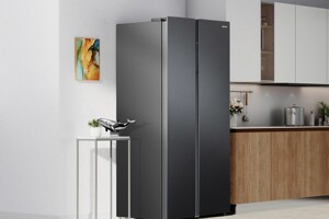 Tủ lạnh side by side Hisense 544l RS708N4EBN rất sang xịn mà giá rẻ không ngờ!
