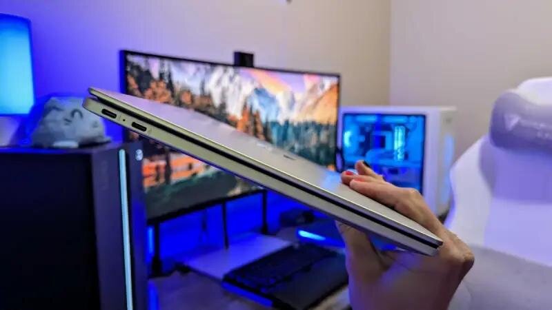Cổng kết nối cạnh trái