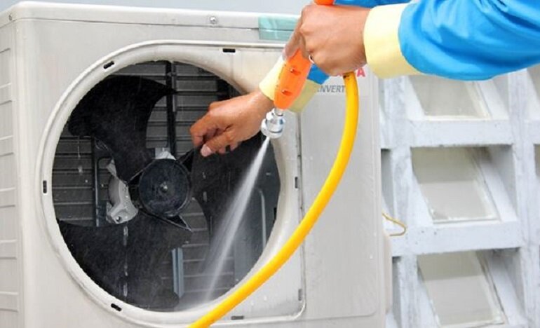 Tại sao cục nóng máy lạnh Sharp AH-XP10YMW kêu to và cách khắc phục tại nhà