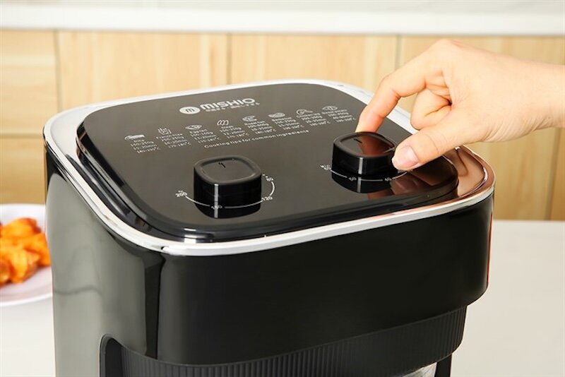 Nồi chiên không dầu Mishio MK373 7 lít giá bán chỉ tầm hơn 1 triệu đồng, chất lượng vẫn rất ổn