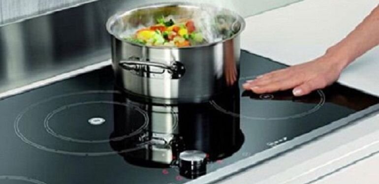 Bếp từ không nóng do điện áp không ổn định hay điện áp quá nhỏ.