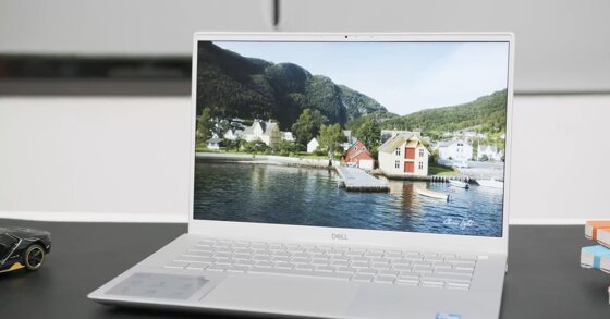 Ưu nhược điểm của chiếc laptop Dell Vostro 5402 là gì?