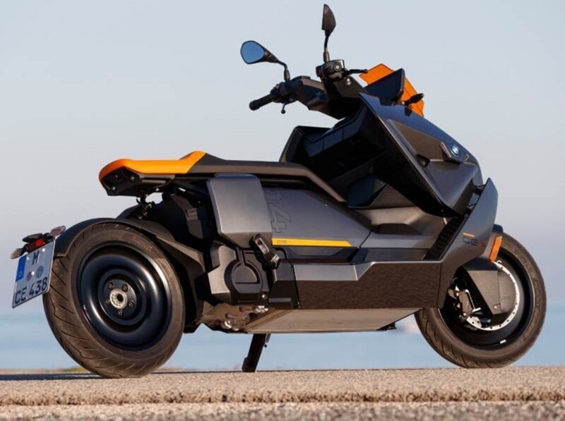 Loạt xe máy điện có tốc độ nhanh nhất đang bán tại Việt Nam