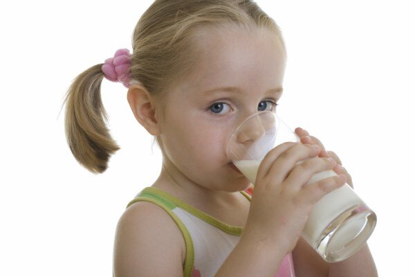 Vì sao nên chọn sữa bột Nutifood NuVita Grow cho bé trên 3 tuổi ?