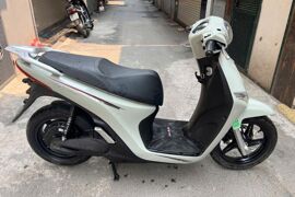 VinFast Feliz 2025 giá rẻ kỷ lục, pin đi gần 300 km/lần sạc