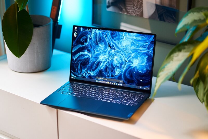 Laptop 14 inch tốt nhất 2023 - Lenovo Yoga 9i Gen 8