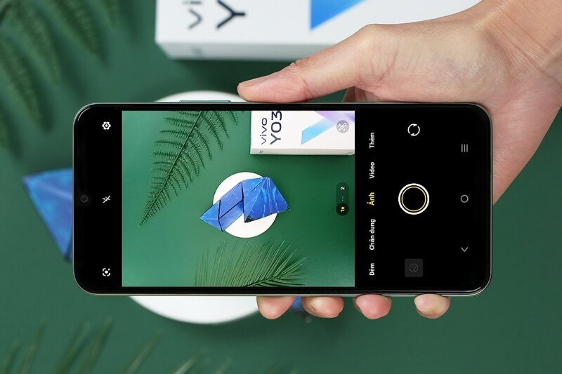 Điện thoại Vivo Y03 giá chỉ hơn 2 triệu mà 