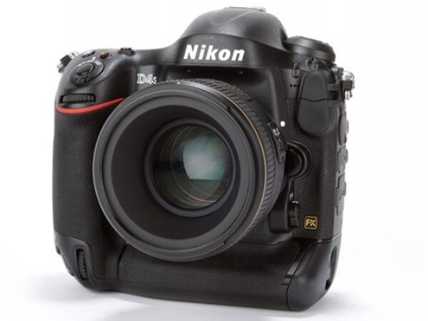 Nặng, đắt và có vẻ thiếu hụt tính sáng tạo song Nikon D4S vẫn là một trong các model DSLR hoàn hảo nhất hiện nay. Lý do là bởi Nikon đã tập trung vào yếu tố quan trọng nhất: chất lượng ảnh.