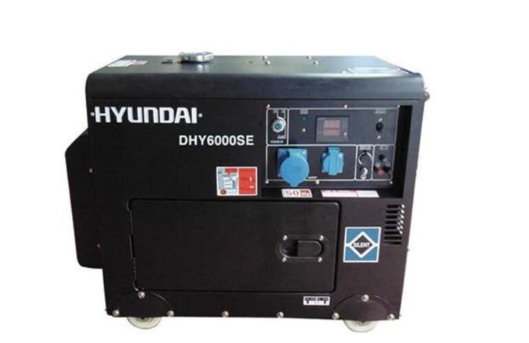 Máy phát điện 5kW chạy dầu Hyundai DHY 6000SE độ ồn 72dB