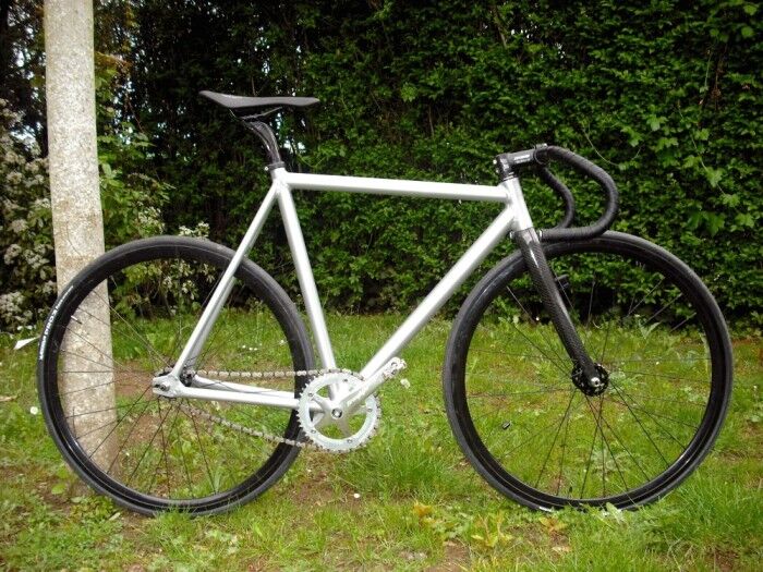 Xe đạp fixed gear nên chọn loại khung nào?