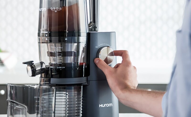 Top 1 máy ép chậm Hàn Quốc được săn lùng tại Việt Nam – Hurom có gì mà Hot đến vậy?