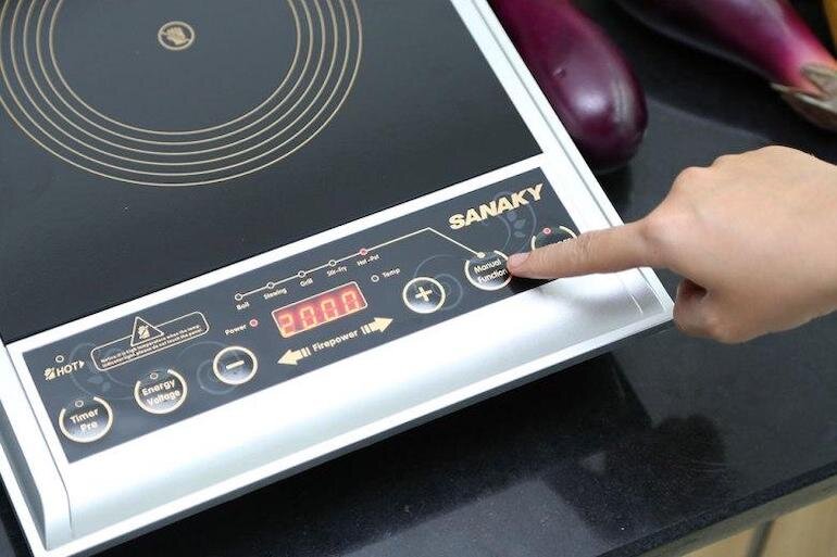Bếp Sanaky SNK-102HG được trang bị nhiều tính năng an toàn