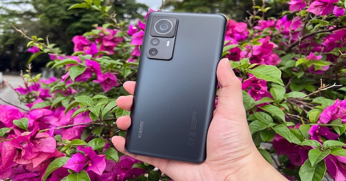 Xiaomi 12T Pro giá 15,49 triệu đồng có nên mua không?