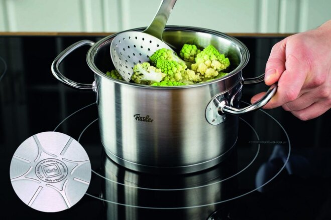 Nồi inox Fissler Original Pro có kiểu dáng sang trọng và tiện nghi 