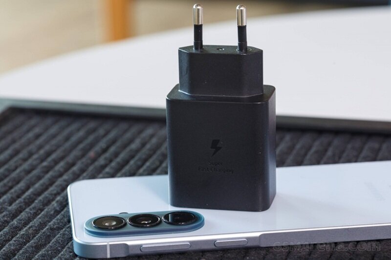 Samsung Galaxy A57 giảm giá mạnh, hiệu năng vượt kỳ vọng