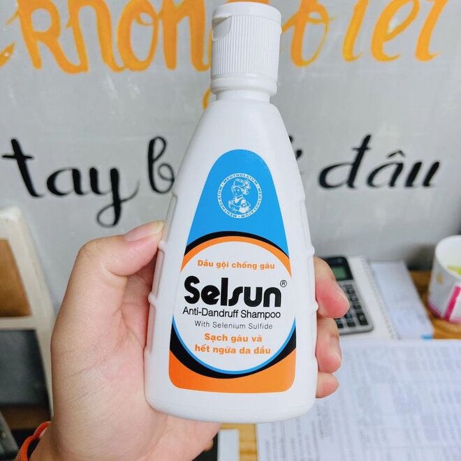 Dầu gội trị gàu Selsun 1% Selenium Sulfide tận gốc