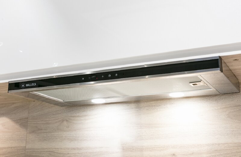 Máy hút mùi Malloca K1509 TC mang đến luồng gió mới cho không gian bếp hiện đại