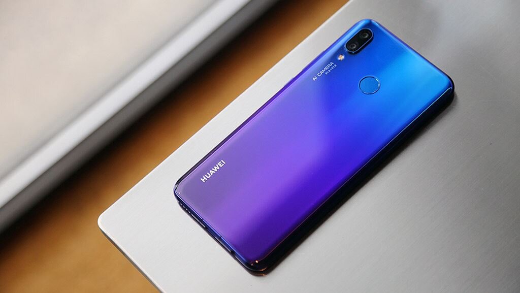 Huawei Nova 3i phiên bản xanh tím ấn tượng