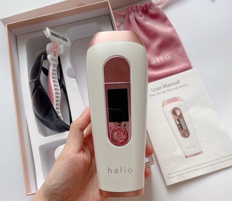 Bộ sản phẩm Máy triệt lông cá nhân Halio IPL Hair Removal gồm đầy đủ các phụ kiện cho bạn dễ dàng sử dụng như dao cạo, kính râm bảo vệ mắt,...